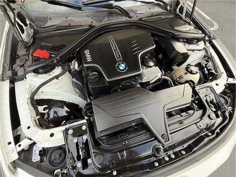 Used 2016 BMW 320i Sedan image 25