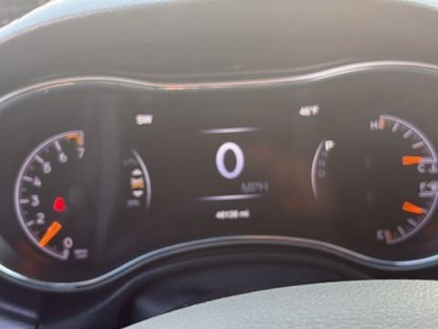 Used 2021 Jeep Grand Cherokee Limited image 15