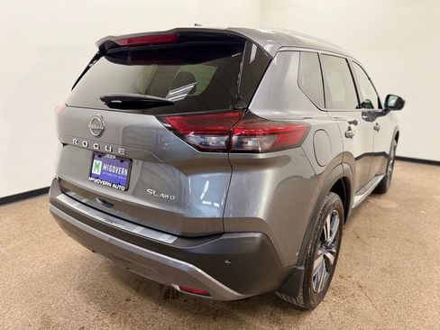 Used 2023 Nissan Rogue SL w/ SL Premium Package image 7