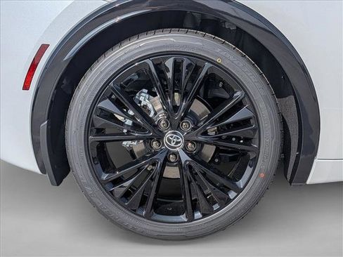 Used 2025 Toyota Camry SE FWD image 10