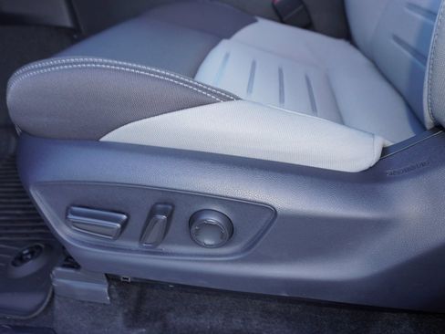 New 2025 Toyota Tacoma TRD Off-Road image 9