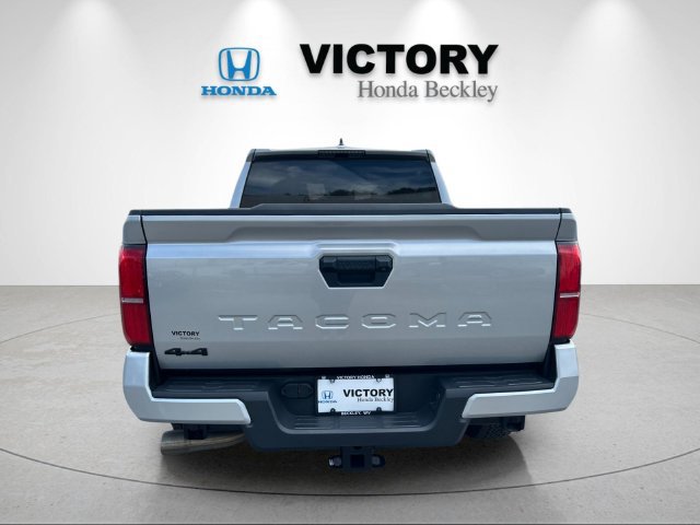 Used 2024 Toyota Tacoma TRD Off-Road AWD/4WD image 4