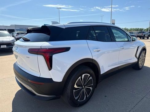 New 2026 Chevrolet Blazer EV LT AWD/4WD image 3