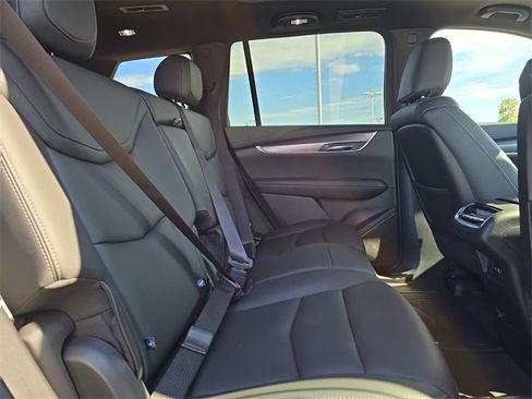 Certified 2024 Cadillac XT6 Luxury image 28