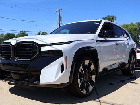 Used 2024 BMW XM image 5