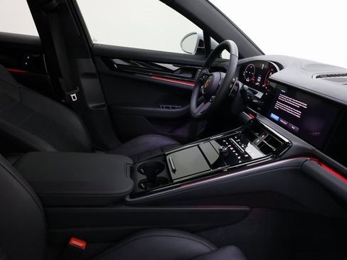 Used 2024 Porsche Panamera 4 image 88