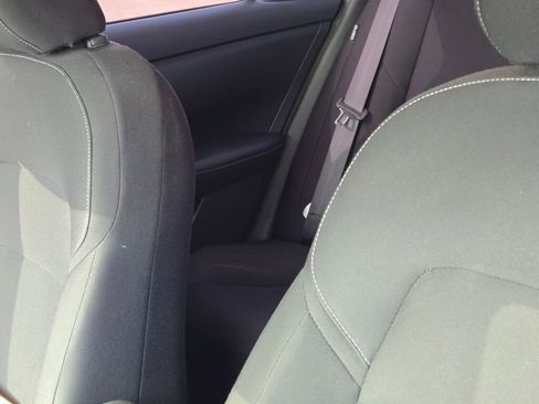 Used 2024 Nissan Sentra S image 18