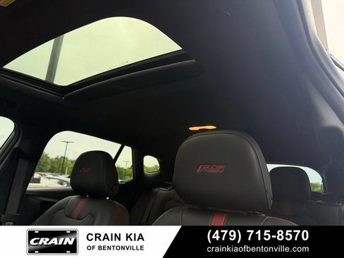 Used 2025 Chevrolet Trax RS w/ Sunroof Package FWD image 22