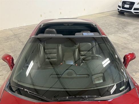 Used 2006 Chevrolet Corvette Coupe w/ Preferred Equipment Group RWD image 17