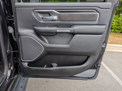 Used 2022 RAM 1500 Laramie AWD/4WD image 34
