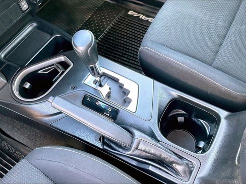 Used 2017 Toyota RAV4 XLE image 14