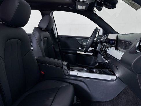 New 2026 Mercedes-Benz GLB 250 image 6