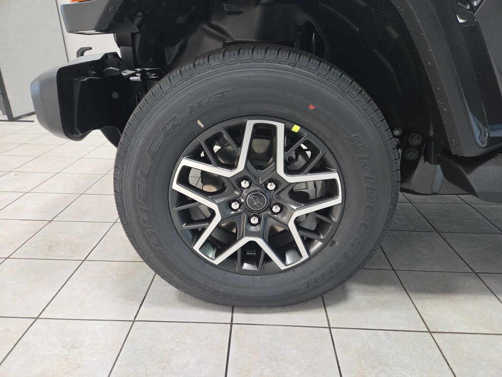 New 2027 Jeep Wrangler Unlimited Sahara AWD/4WD image 35