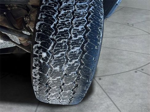 Used 2024 Chevrolet Silverado 2500 W/T image 39