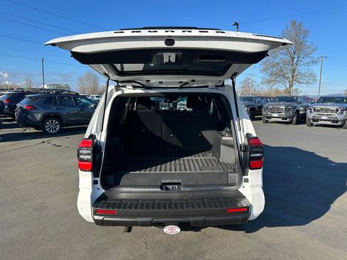 Certified 2025 Toyota 4Runner TRD Off-Road image 12