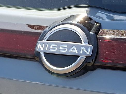 Used 2023 Nissan Kicks SR w/ SR Premium Package FWD image 30