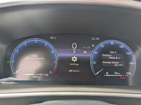 Used 2026 Toyota Corolla Cross XLE AWD/4WD image 17