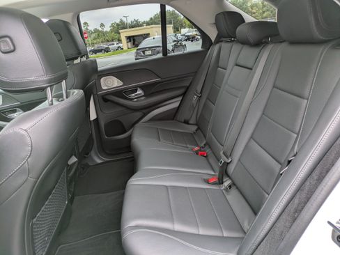 Used 2024 Mercedes-Benz GLE 350 4MATIC image 13