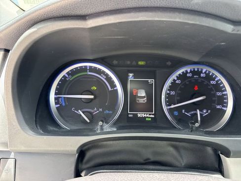 Used 2019 Toyota Highlander XLE AWD/4WD image 15