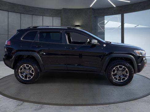 Used 2021 Jeep Cherokee Trailhawk AWD/4WD image 7