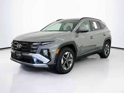 Used 2025 Hyundai Tucson SEL AWD/4WD image 3