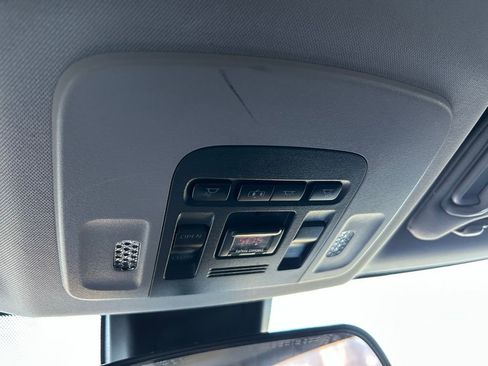 Used 2019 Toyota Camry SE image 28