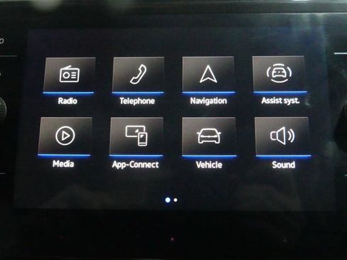 Used 2022 Volkswagen Atlas Cross Sport SE w/ Panoramic Sunroof Package image 40