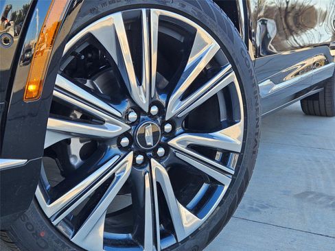 New 2026 Cadillac Optiq Luxury 2 w/ LPO, Floor Liner Package AWD/4WD image 8