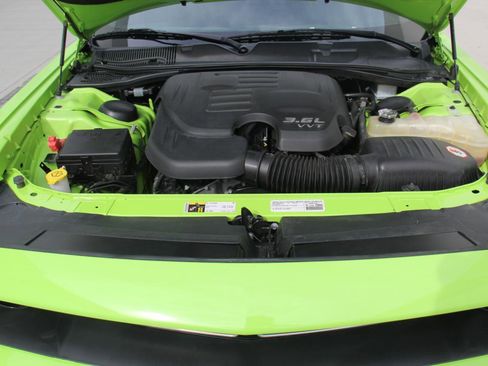 Used 2019 Dodge Challenger SXT image 23