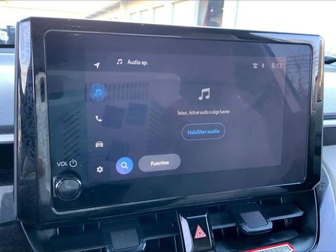 Used 2025 Toyota Corolla Cross L image 31