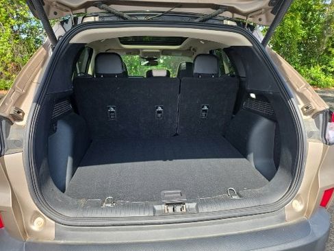 Used 2020 Ford Escape Titanium FWD image 20