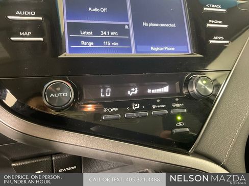 Used 2019 Toyota Camry SE FWD image 36