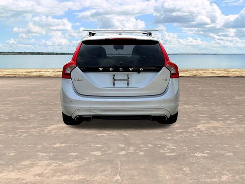 Used 2015 Volvo V60 T5 Premier image 12