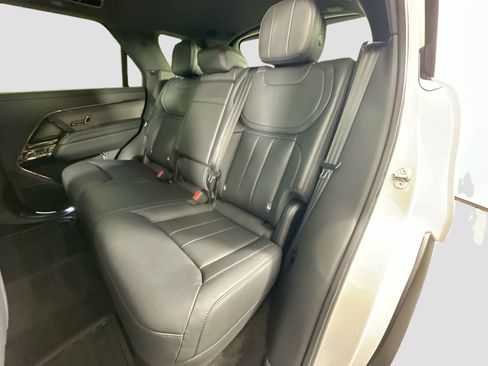 Certified 2025 Land Rover Range Rover Sport Dynamic SE image 26