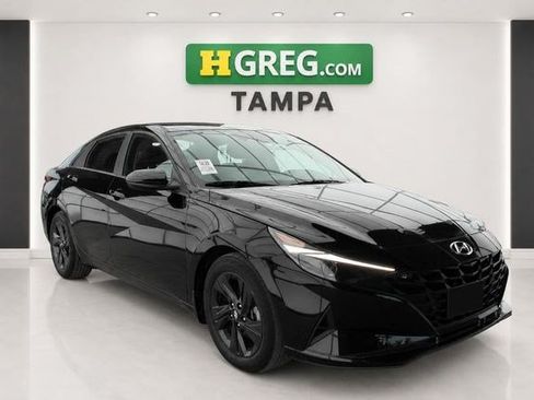 Used 2023 Hyundai Elantra SEL FWD image 4