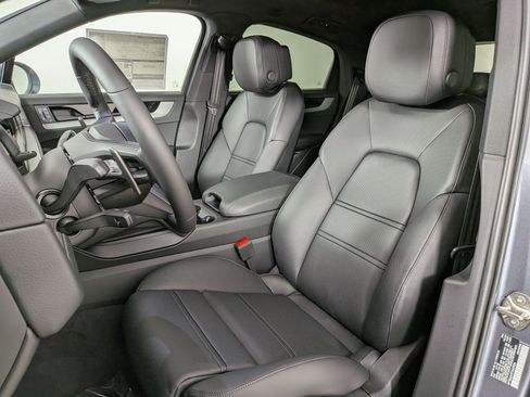 New 2026 Porsche Cayenne Coupe AWD/4WD image 5