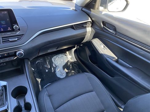 Certified 2025 Nissan Altima 2.5 S image 16