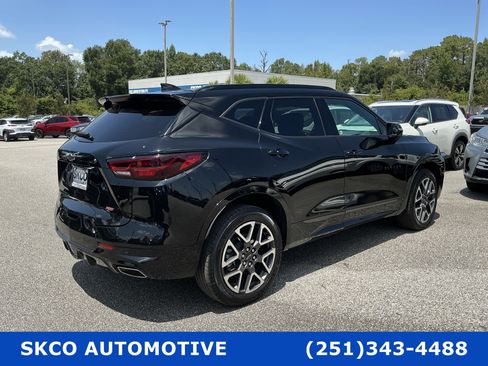 Used 2025 Chevrolet Blazer RS FWD image 5