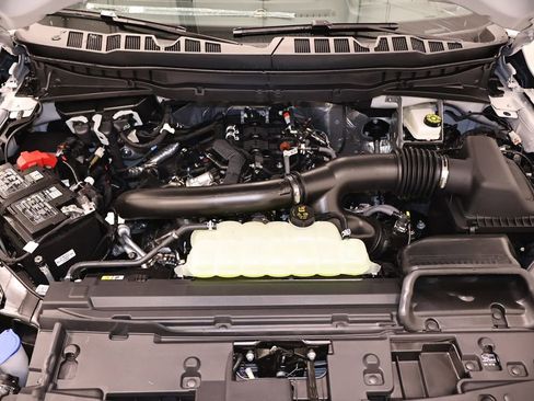 New 2026 Ford F150 Platinum w/ Equipment Group 702A High AWD/4WD image 44