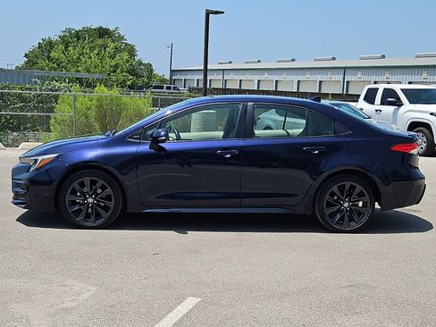 Used 2024 Toyota Corolla SE FWD image 2