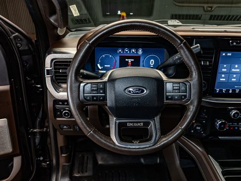 Used 2024 Ford F250 King Ranch w/ Chrome Package image 18
