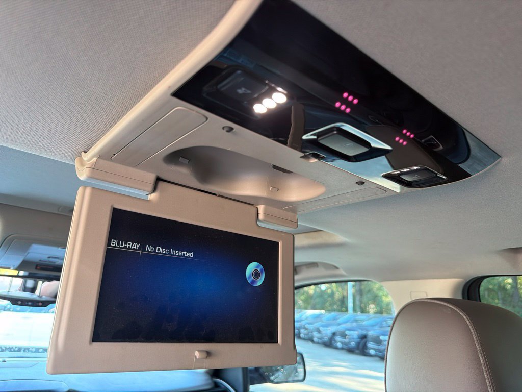 Used 2015 GMC Yukon Denali w/ Premium Package RWD image 10