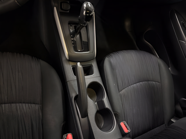 Used 2019 Nissan Sentra SV FWD image 17