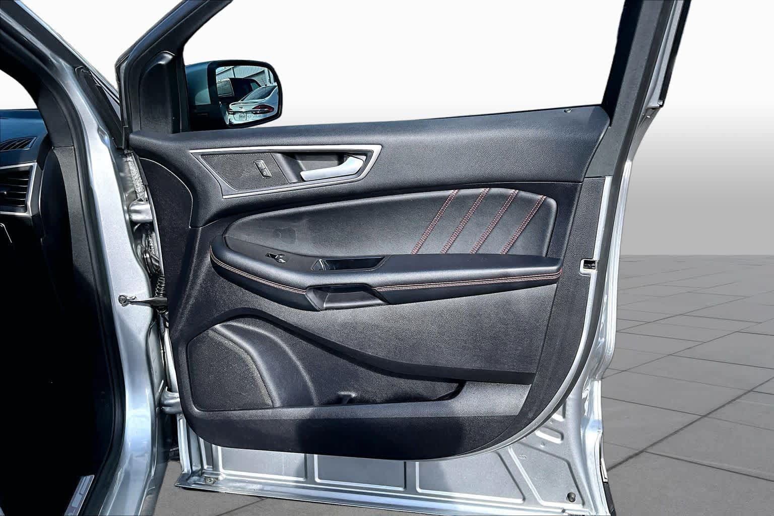 Used 2020 Ford Edge ST-Line FWD image 23