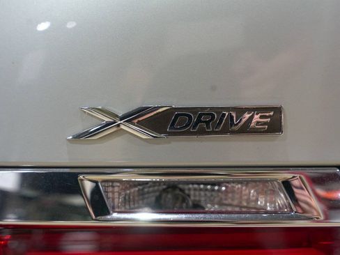 Used 2013 BMW 750Li xDrive AWD/4WD image 22