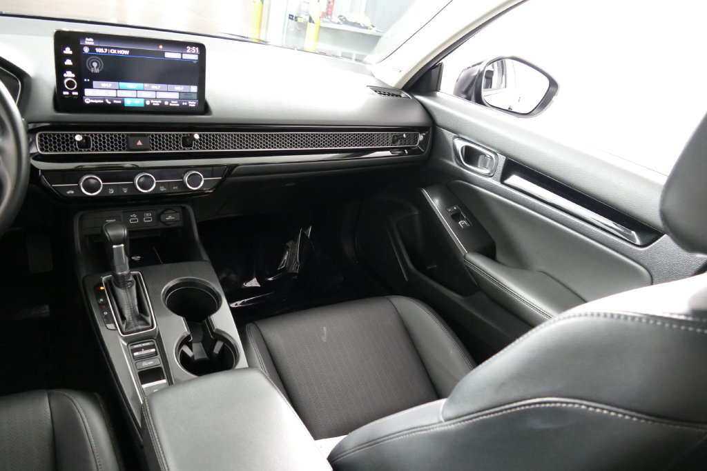 Used 2022 Honda Civic Touring image 23