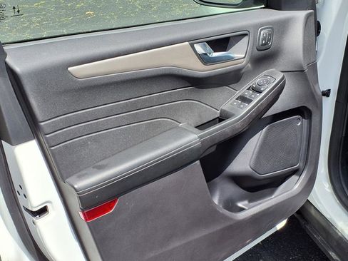 Certified 2022 Ford Escape SEL w/ Technology Package image 5