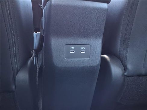 New 2026 Nissan Kicks SR FWD image 24