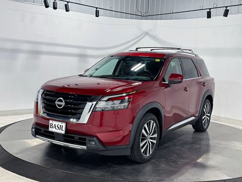 Used 2022 Nissan Pathfinder Platinum w/ Cargo Package AWD/4WD image 8