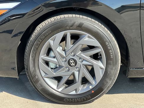 New 2026 Hyundai Elantra Blue image 25